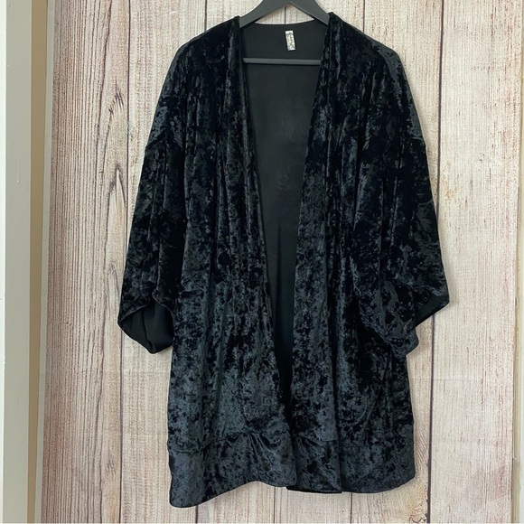 Free People Womens Black Velvet Robe size Small - Picture 2 of 12